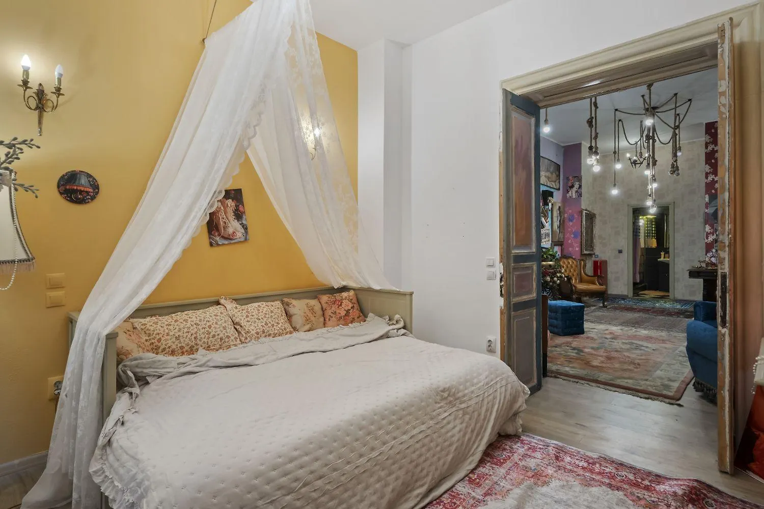 Creative Retreat And Artist Haven Bohemian Villa On Calea Victoriei Bukarest Rumænien
